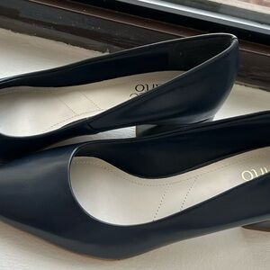 NWoT Franco Sarto Navy Heels